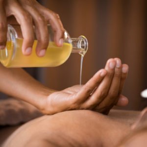 MASSAGE AYURVÉDIQUE ABHYANGA - 90 MN - 78€